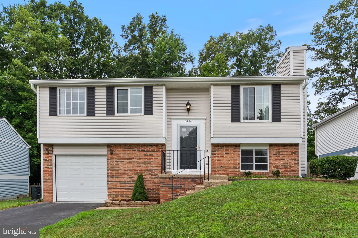 8454 Rippled Creek Court